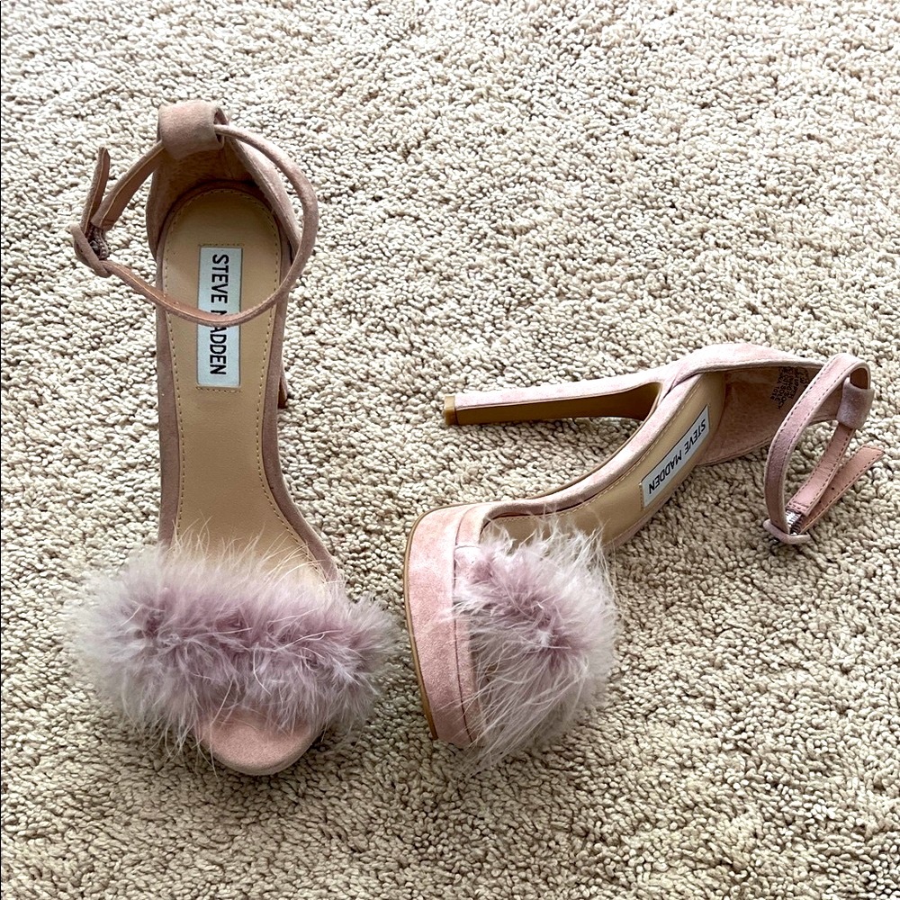 Steve Madden Lavender Feathered Peeptoe Heels - Picture 4 of 10
